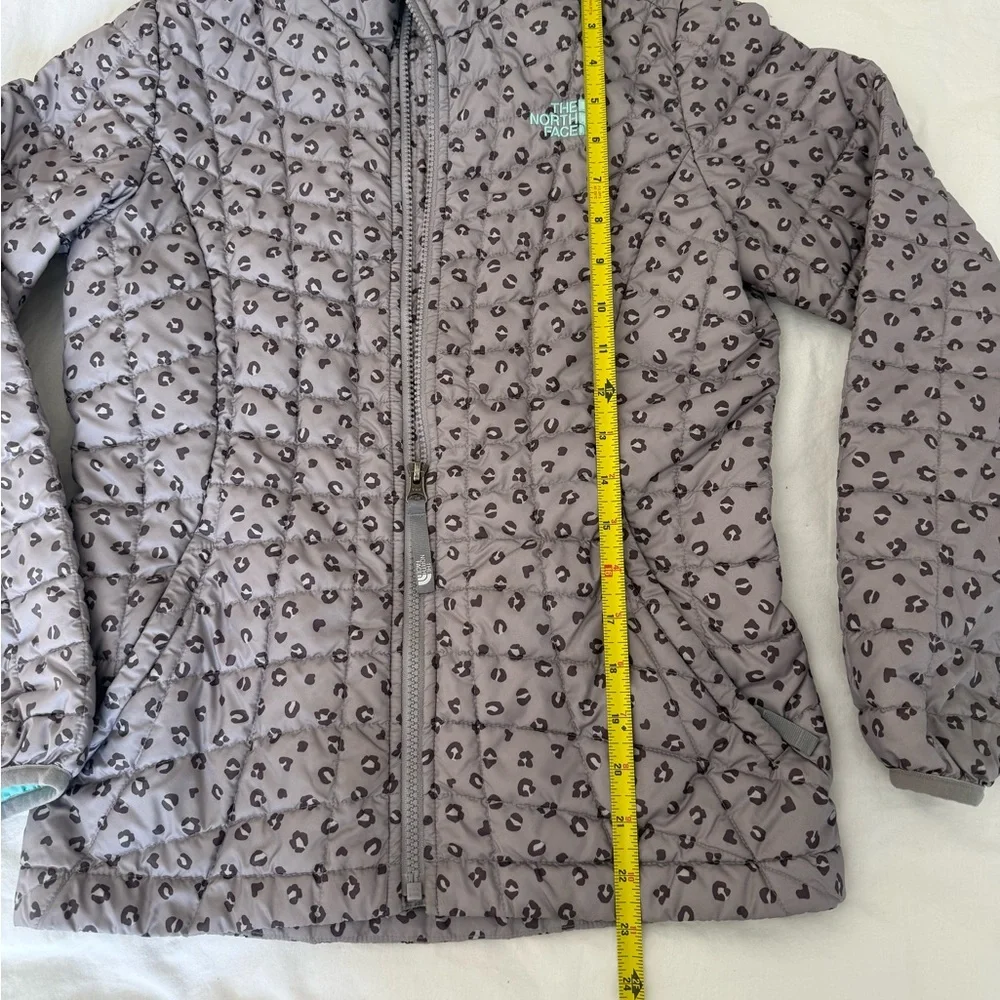 The North Face leopard Patterned Jacket - Picture 3 of 9